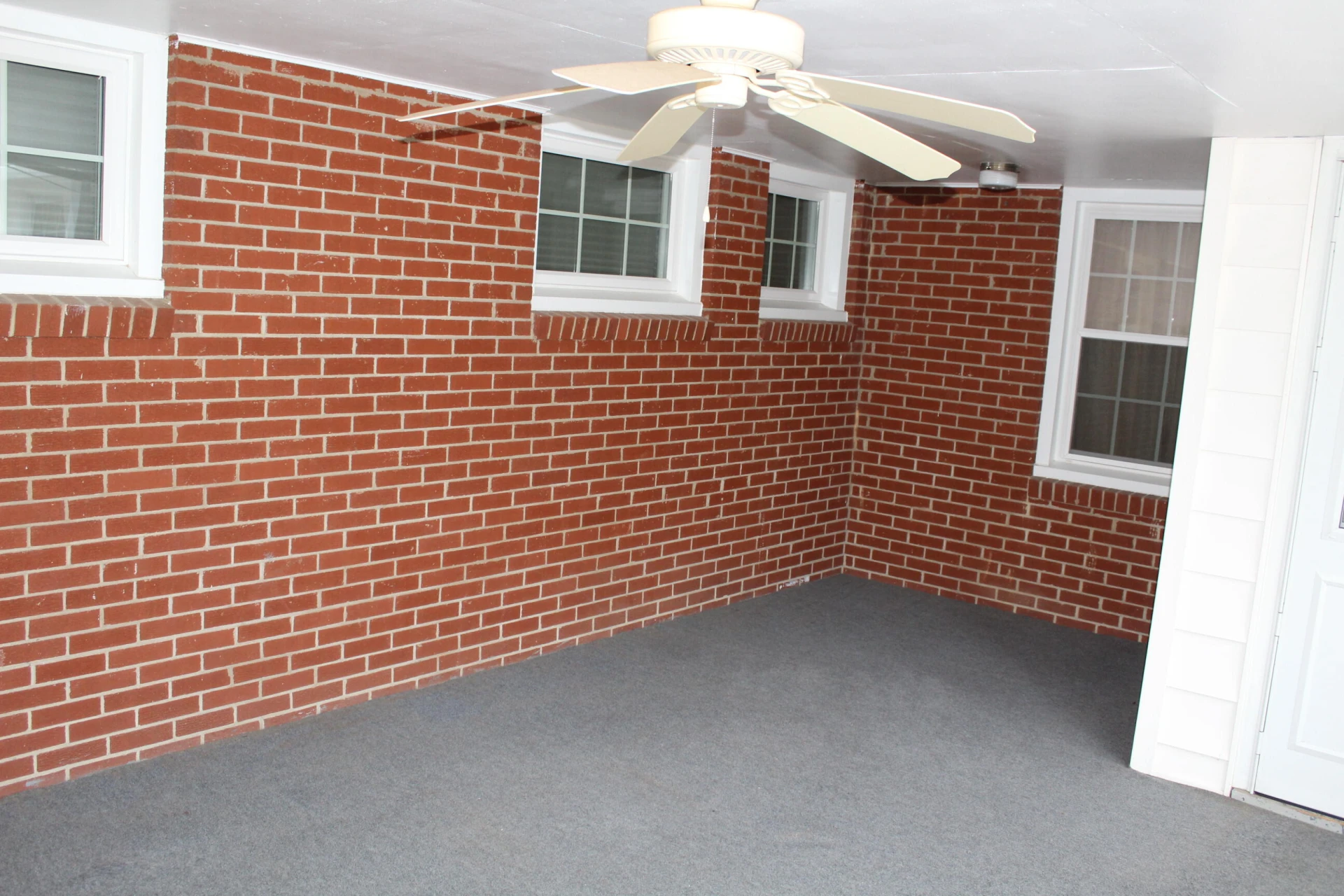 718 Sunset DR - Photo 49