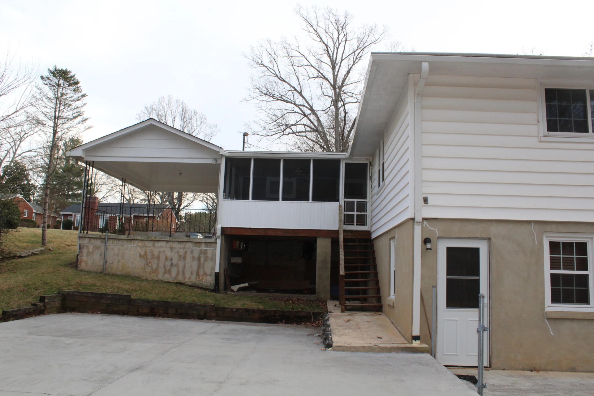 718 Sunset DR - Photo 5