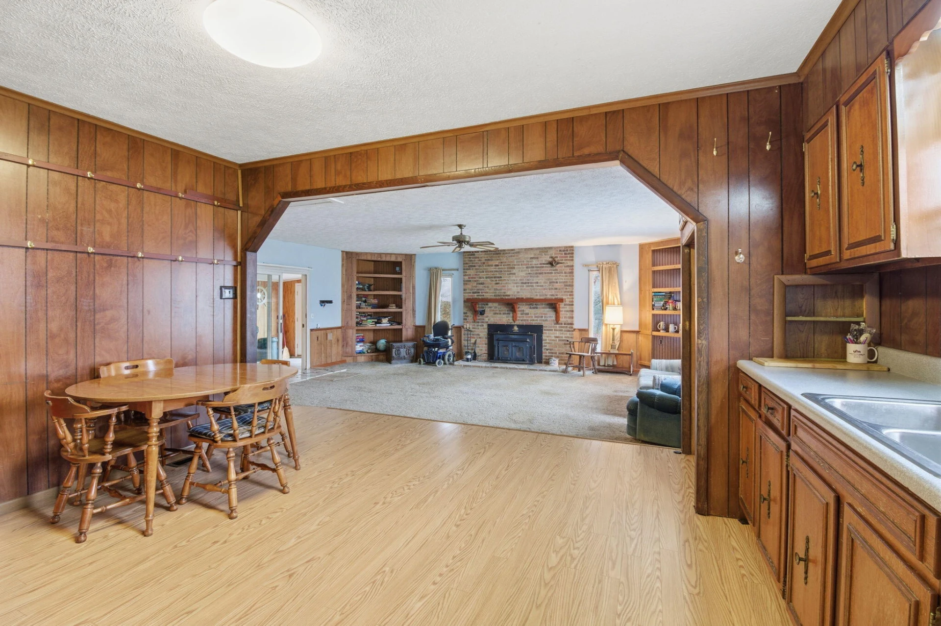 3928 Happy Hollow RD - Photo 15