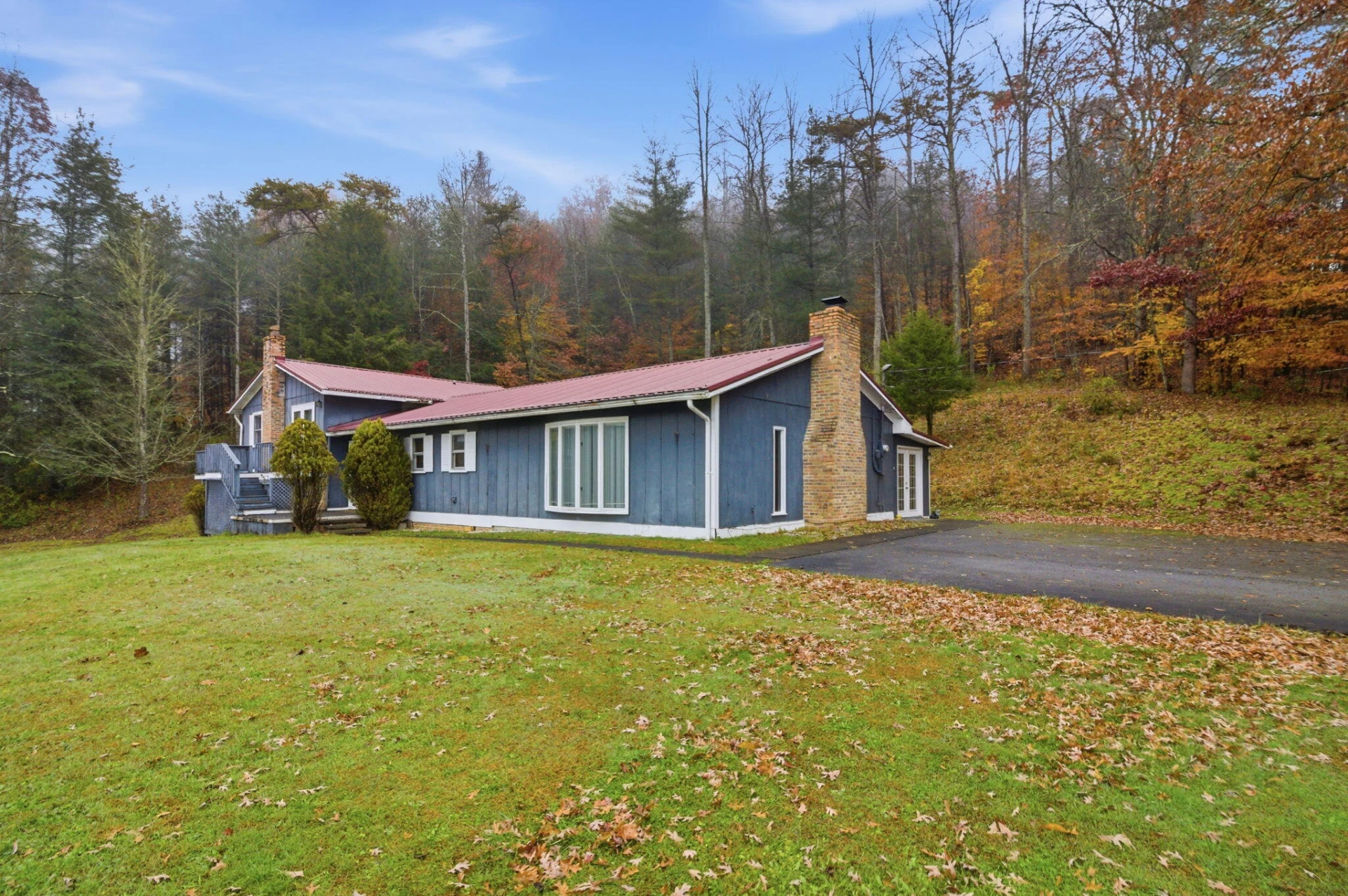 3928 Happy Hollow RD - Photo 3