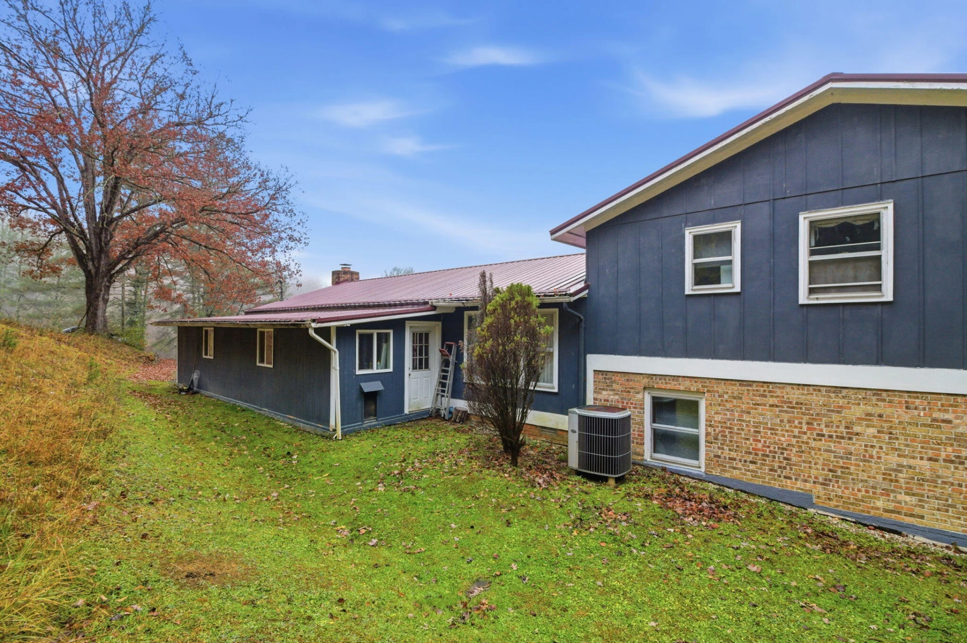 3928 Happy Hollow RD - Photo 6