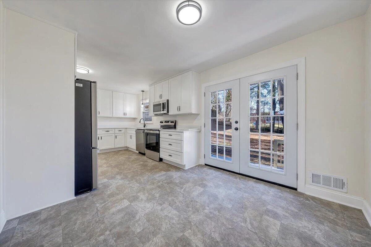 1602 Angus RD NW - Photo 11
