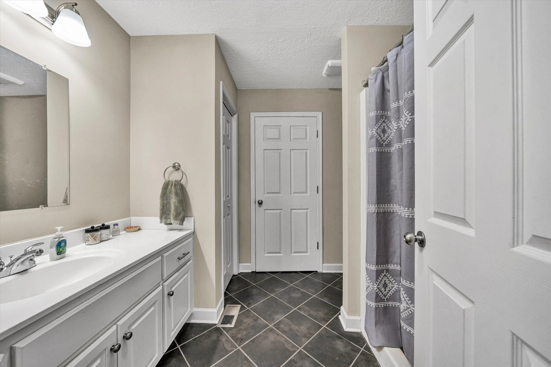 202 Panther DR SE - Photo 23