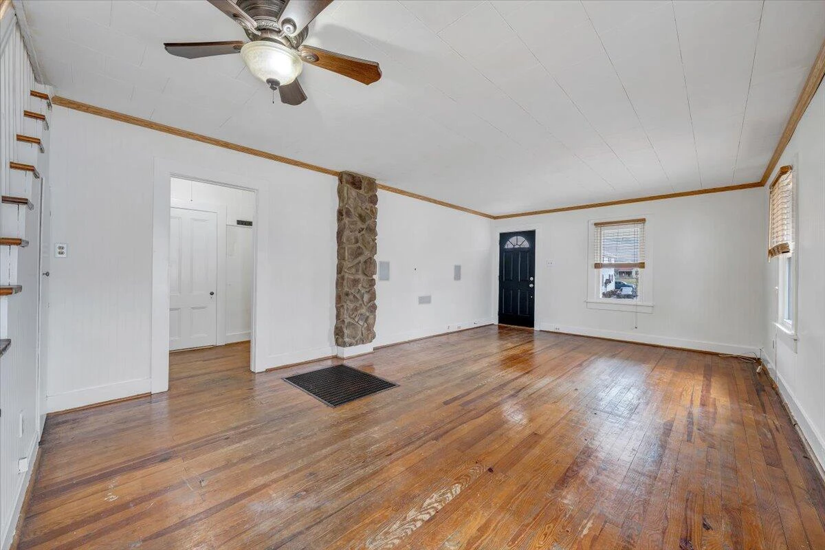 234 E E Parrish ST - Photo 4