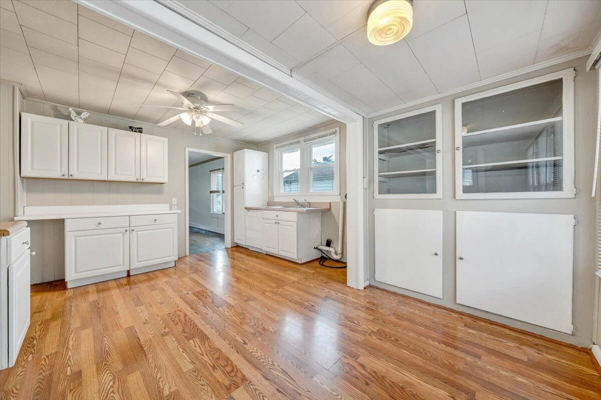 234 E E Parrish ST - Photo 7