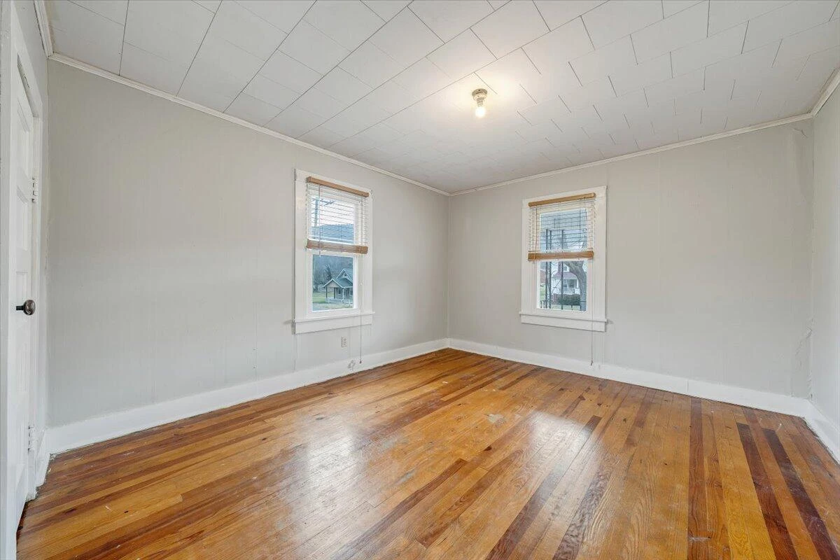 234 E E Parrish ST - Photo 8