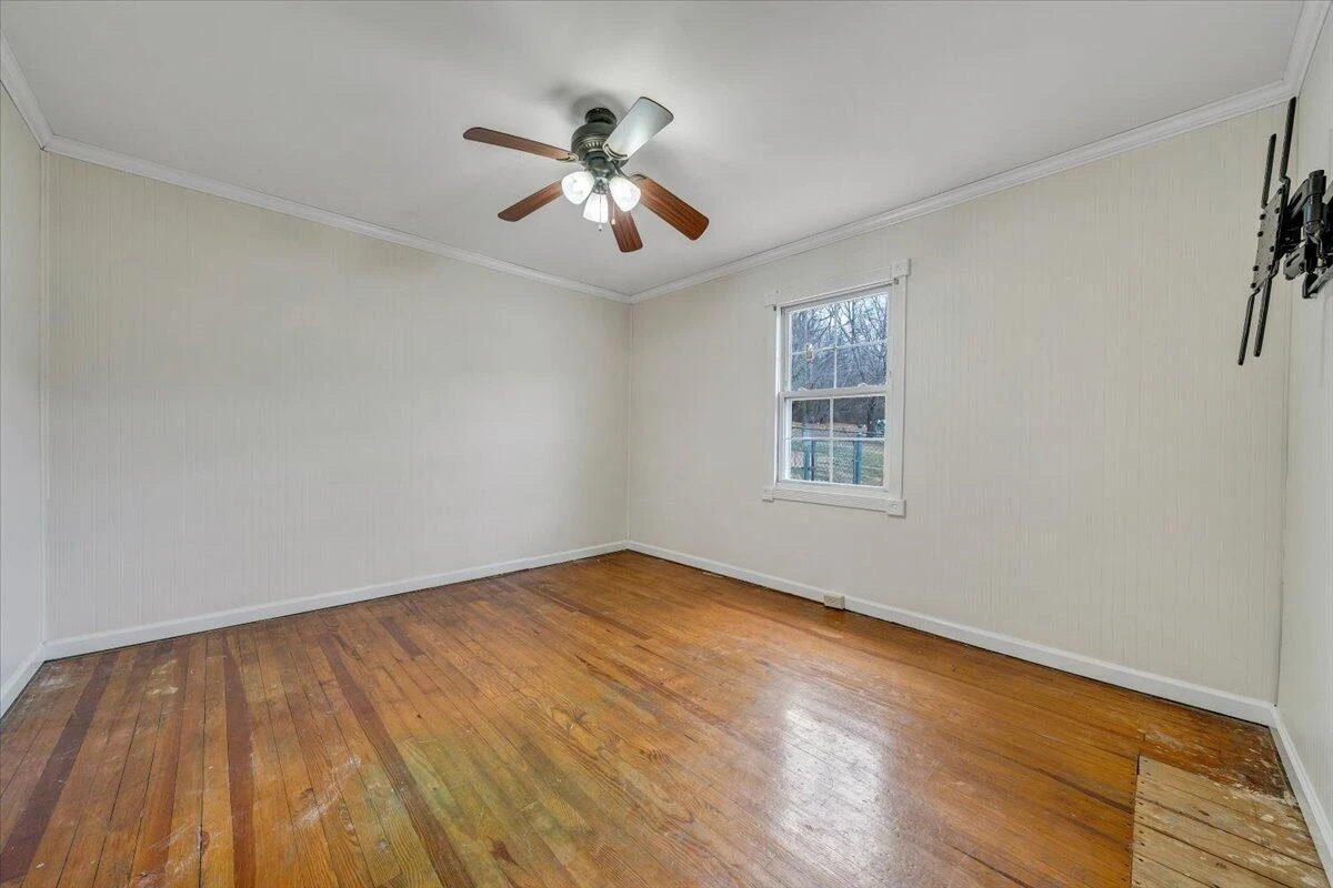 234 E E Parrish ST - Photo 9