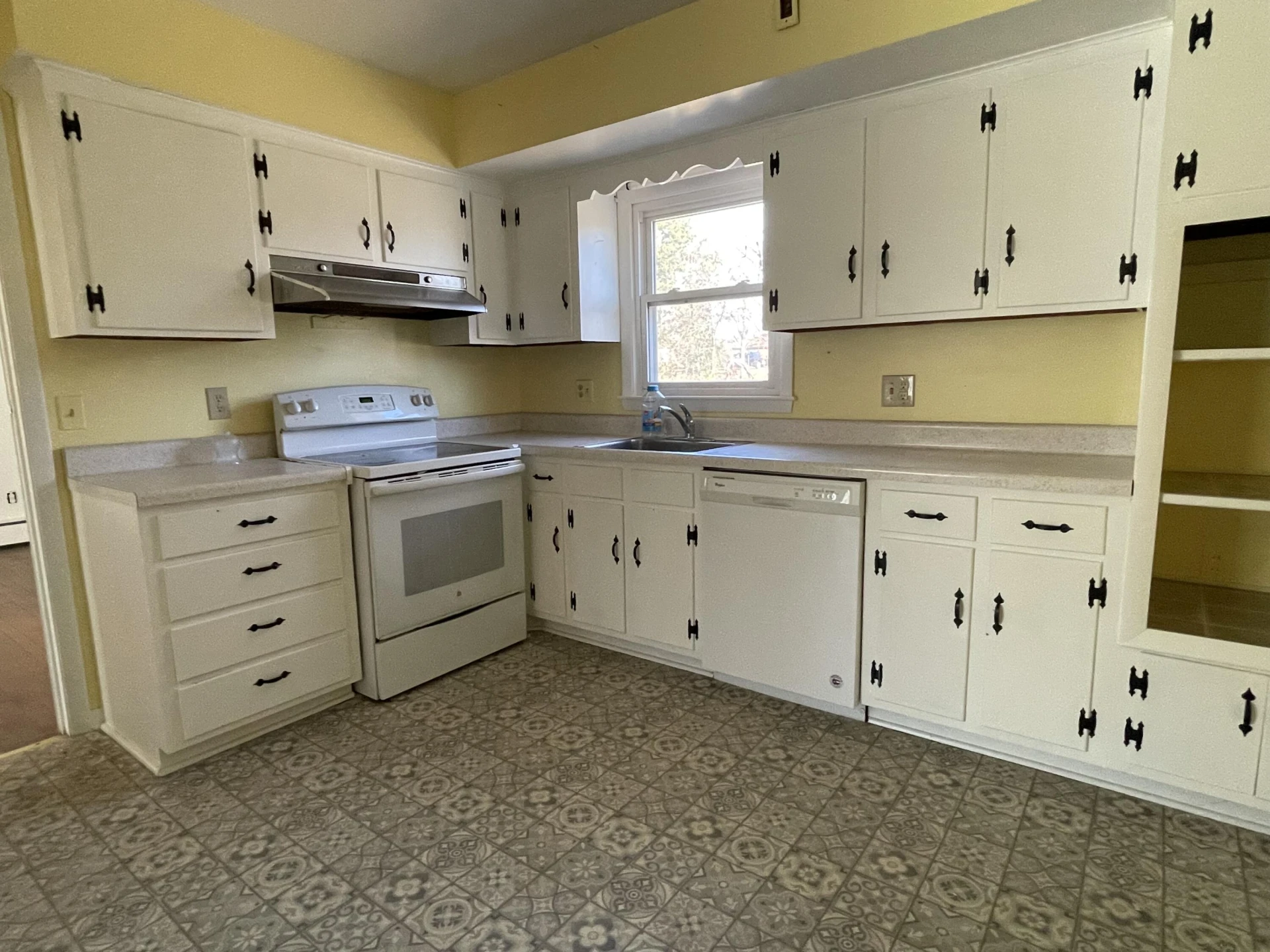 1121 Welch RD SW - Photo 16