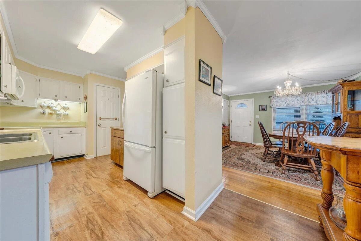 9009 Poor Mountain RD - Photo 14