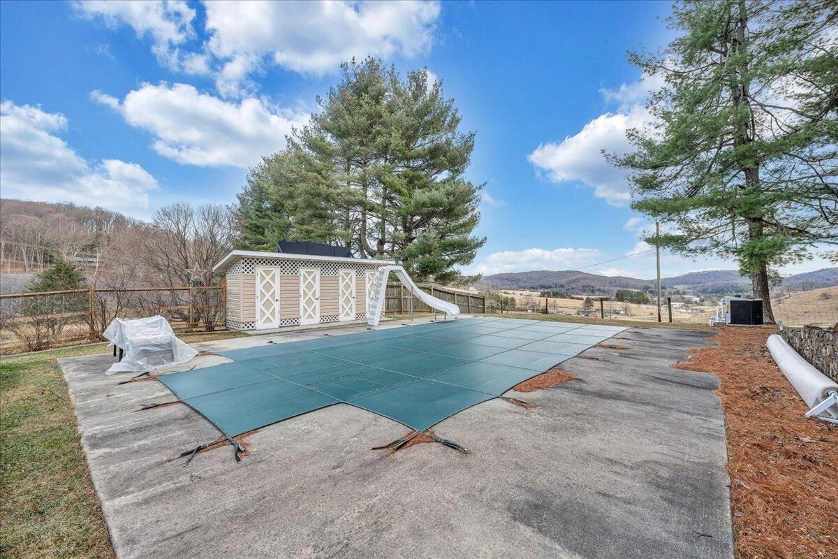 9009 Poor Mountain RD - Photo 26