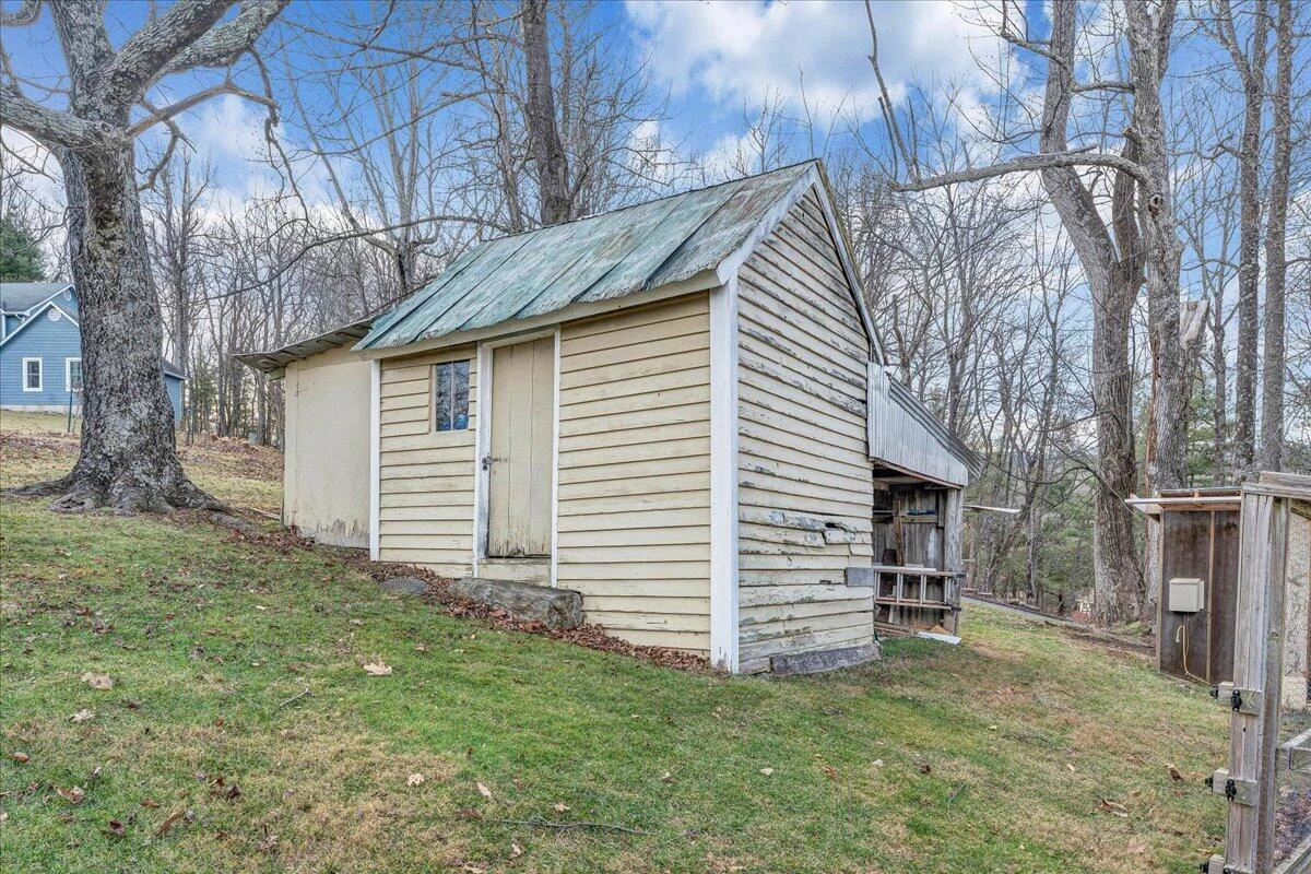 9009 Poor Mountain RD - Photo 30