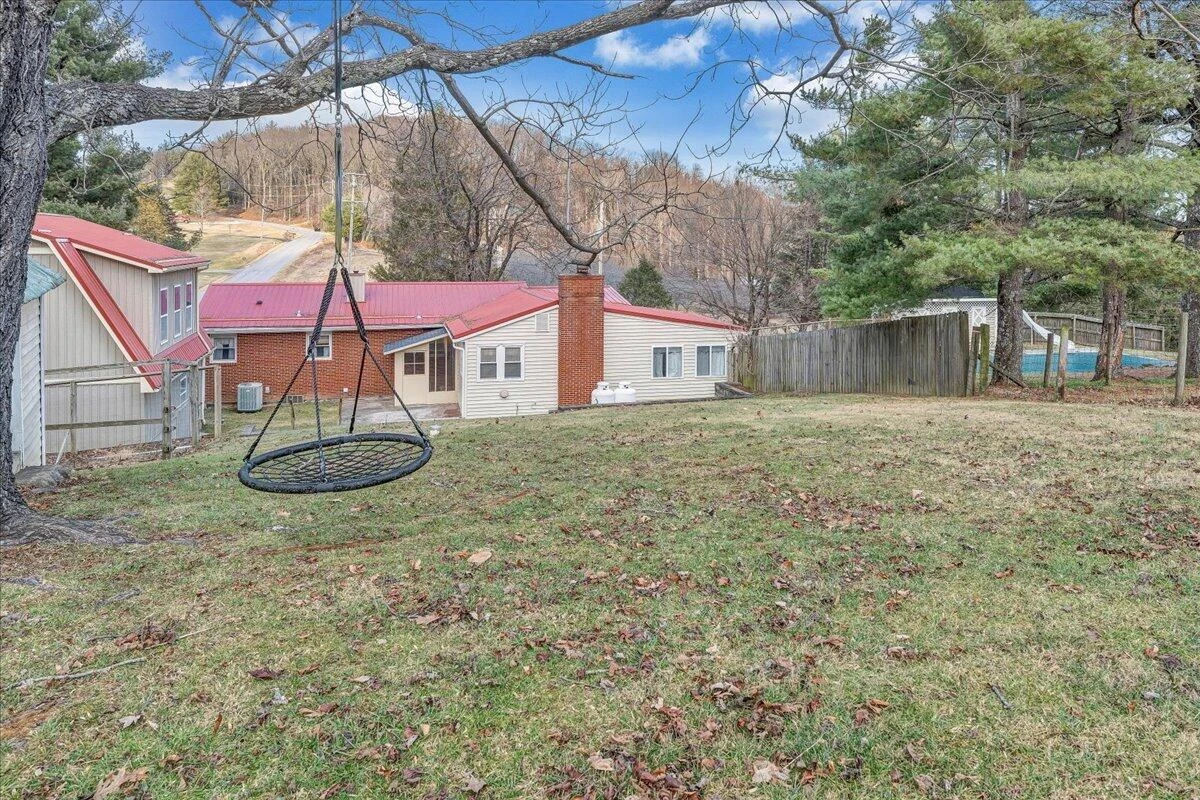 9009 Poor Mountain RD - Photo 31