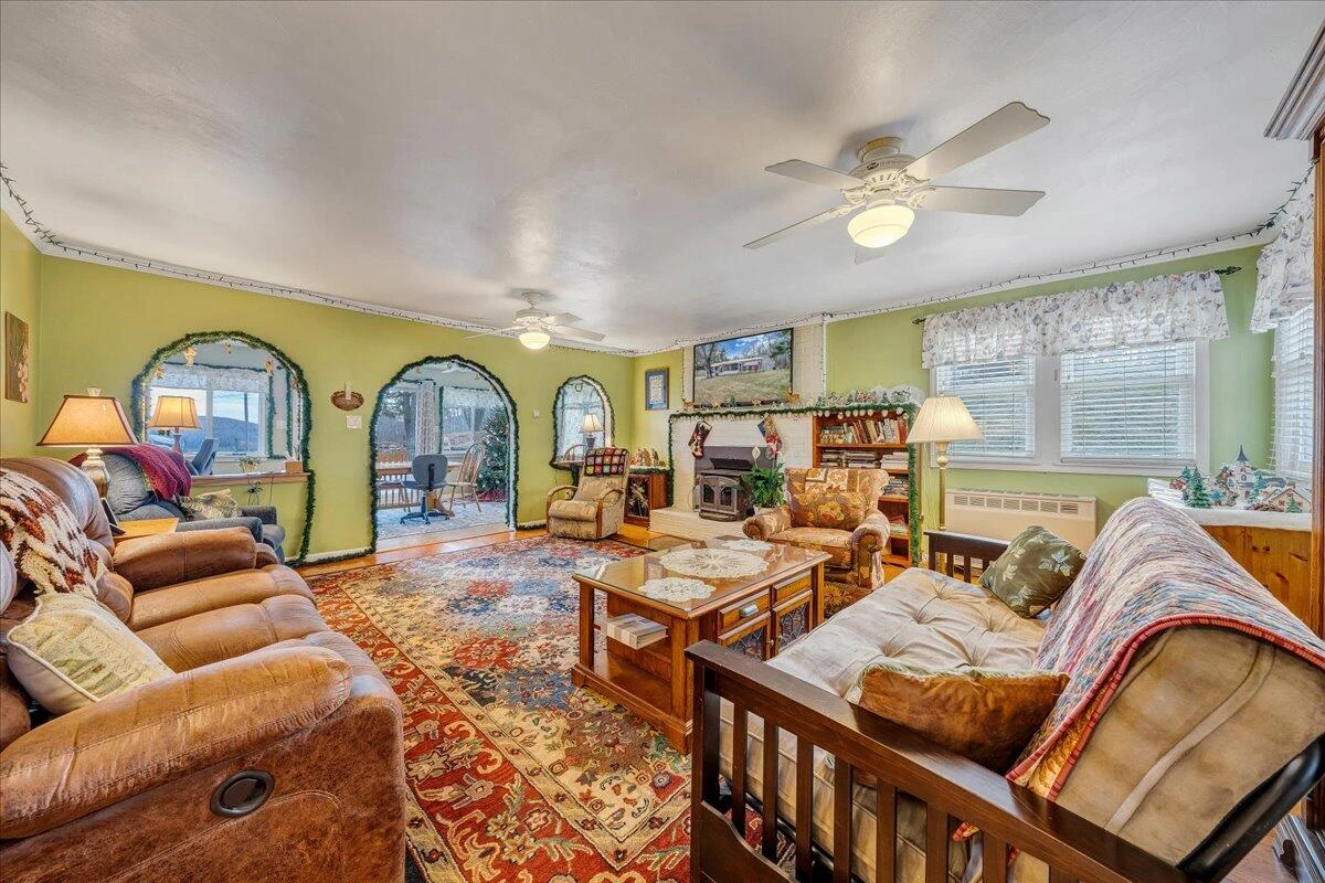 9009 Poor Mountain RD - Photo 9