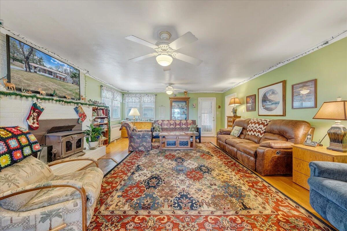 9009 Poor Mountain RD - Photo 10