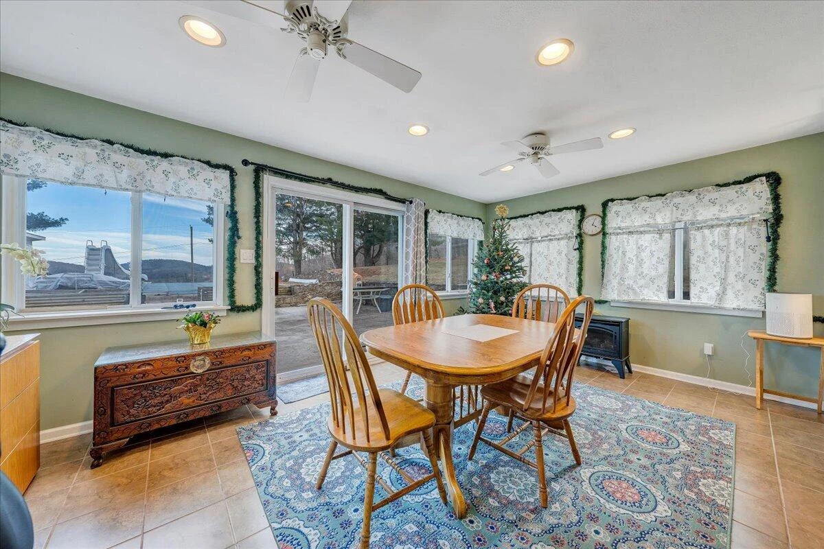 9009 Poor Mountain RD - Photo 11