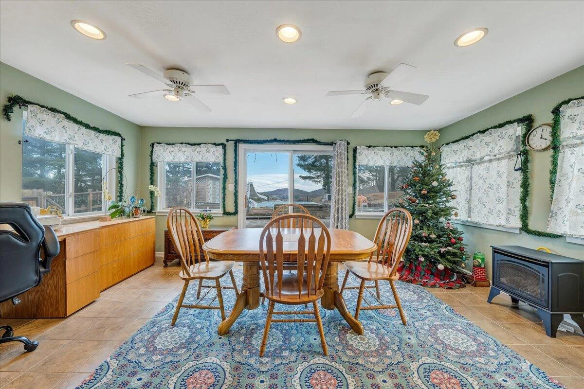 9009 Poor Mountain RD - Photo 12