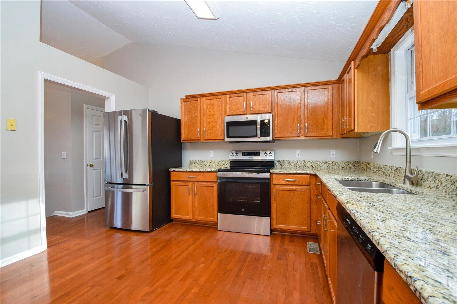 1715 Bush Farm DR - Photo 11