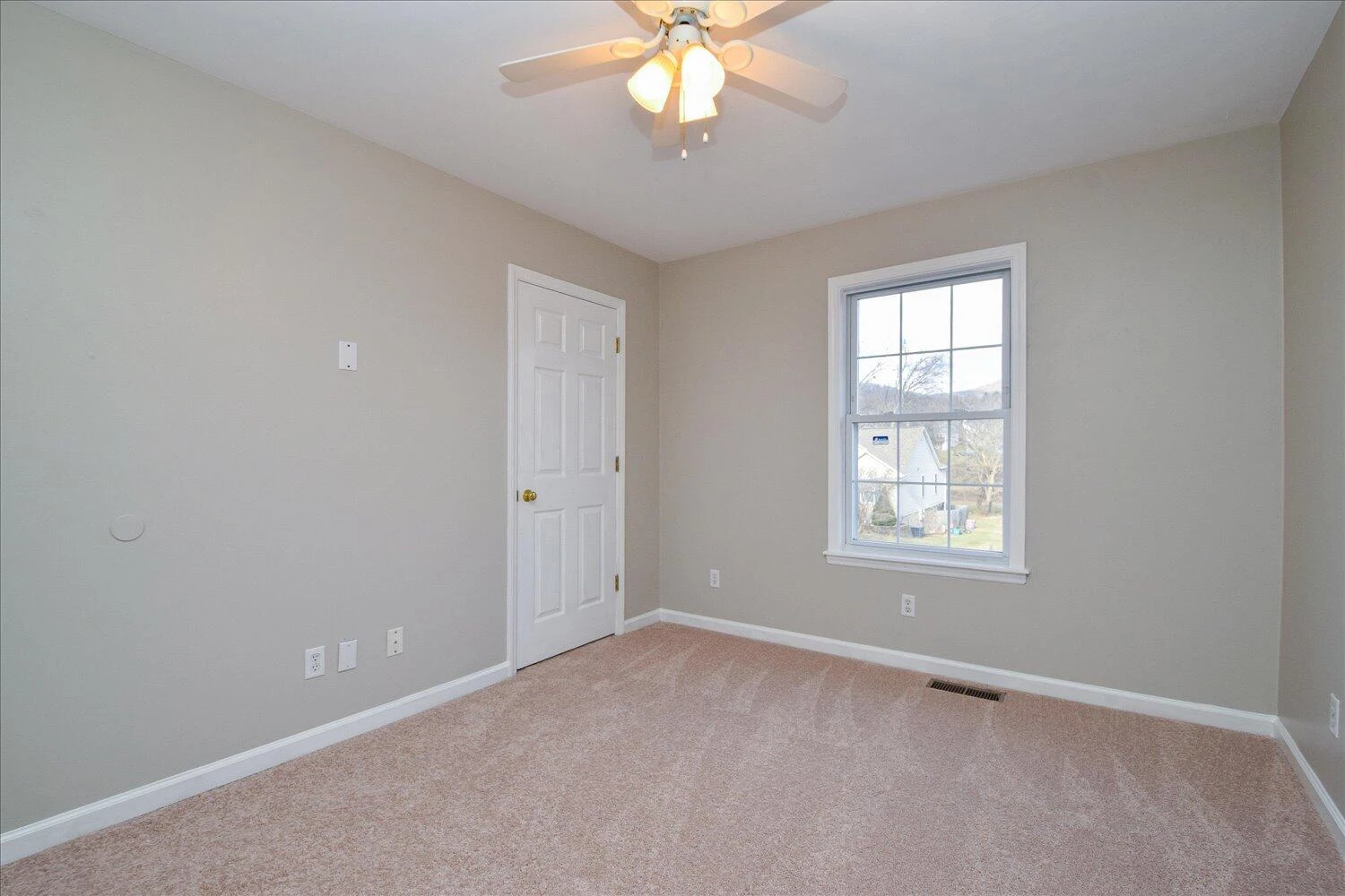 1715 Bush Farm DR - Photo 13