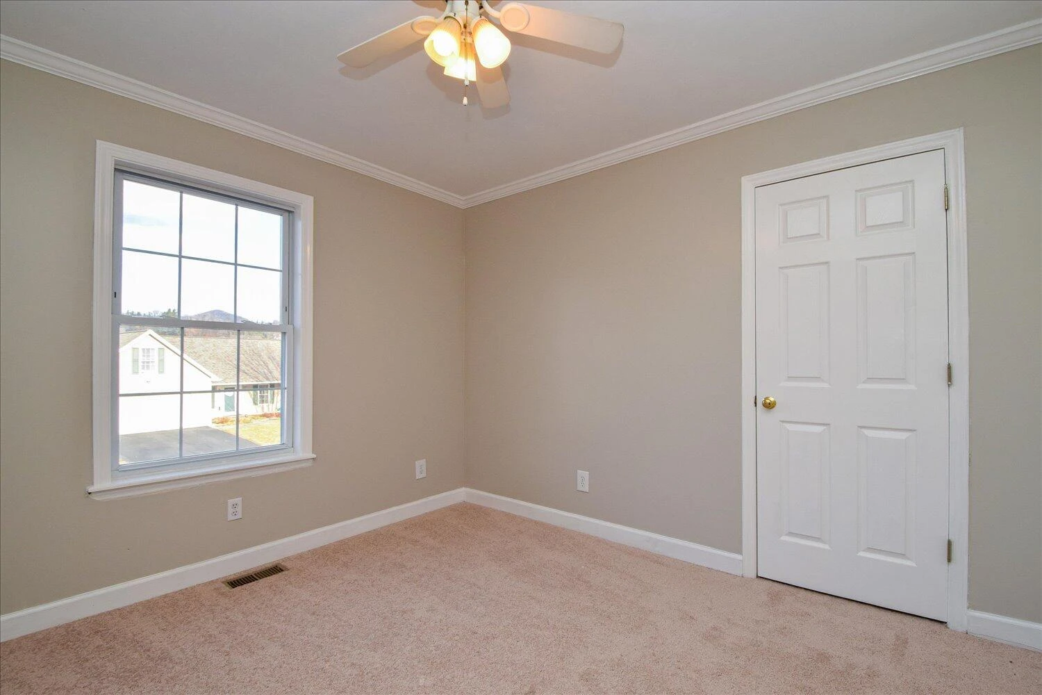1715 Bush Farm DR - Photo 14