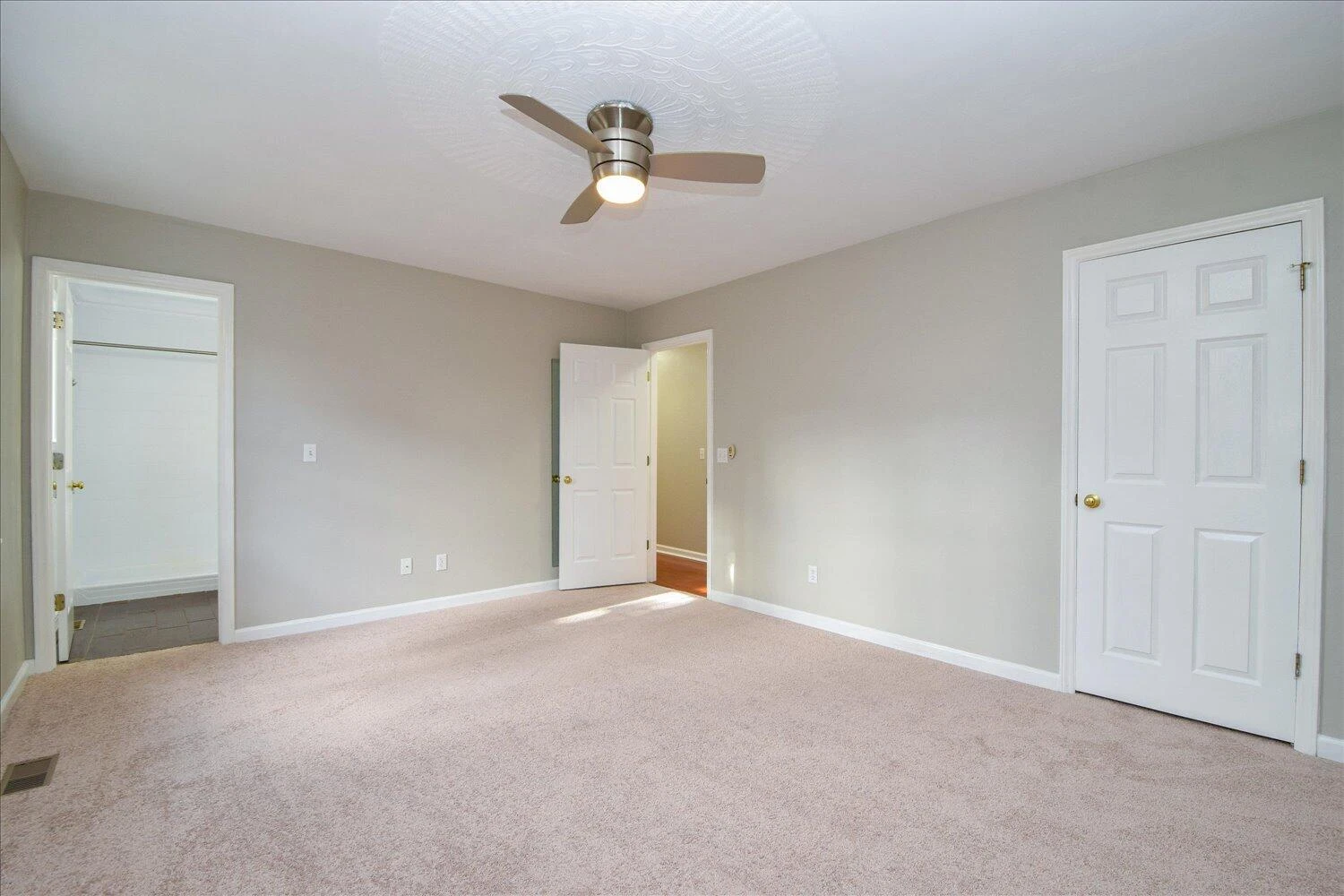 1715 Bush Farm DR - Photo 17