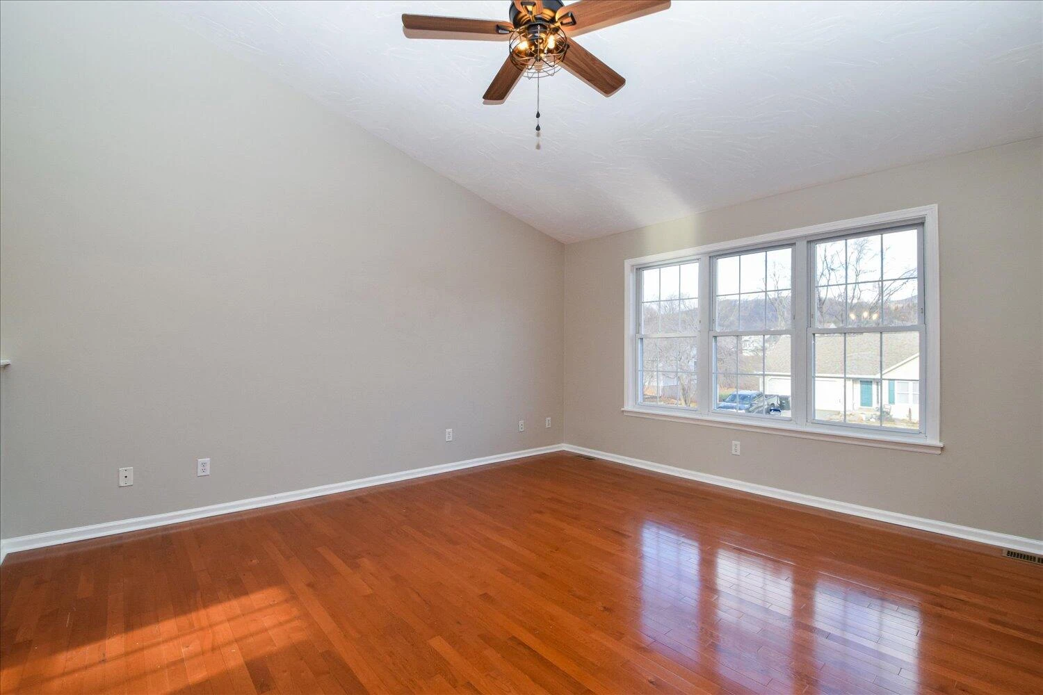 1715 Bush Farm DR - Photo 7