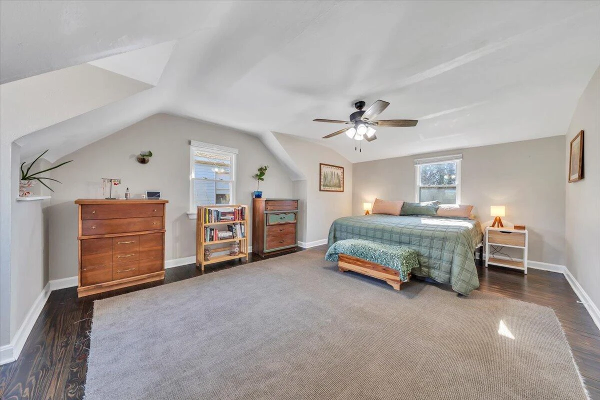 2432 Massachusetts AVE NW - Photo 14