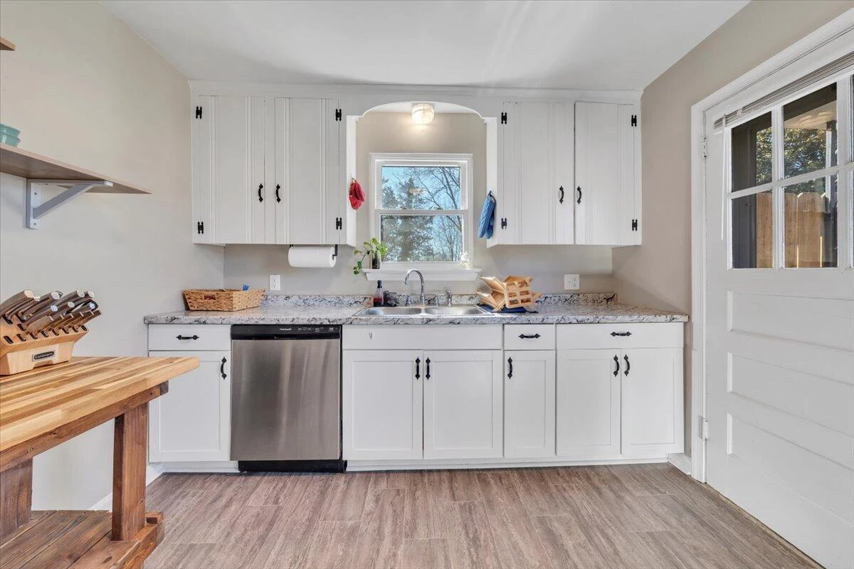 2432 Massachusetts AVE NW - Photo 11
