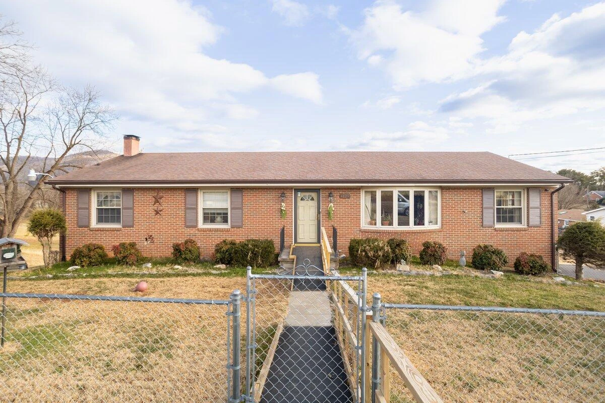 4129 Blue View DR - Photo 2