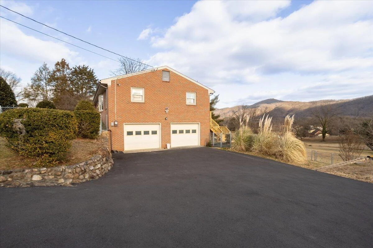 4129 Blue View DR - Photo 25