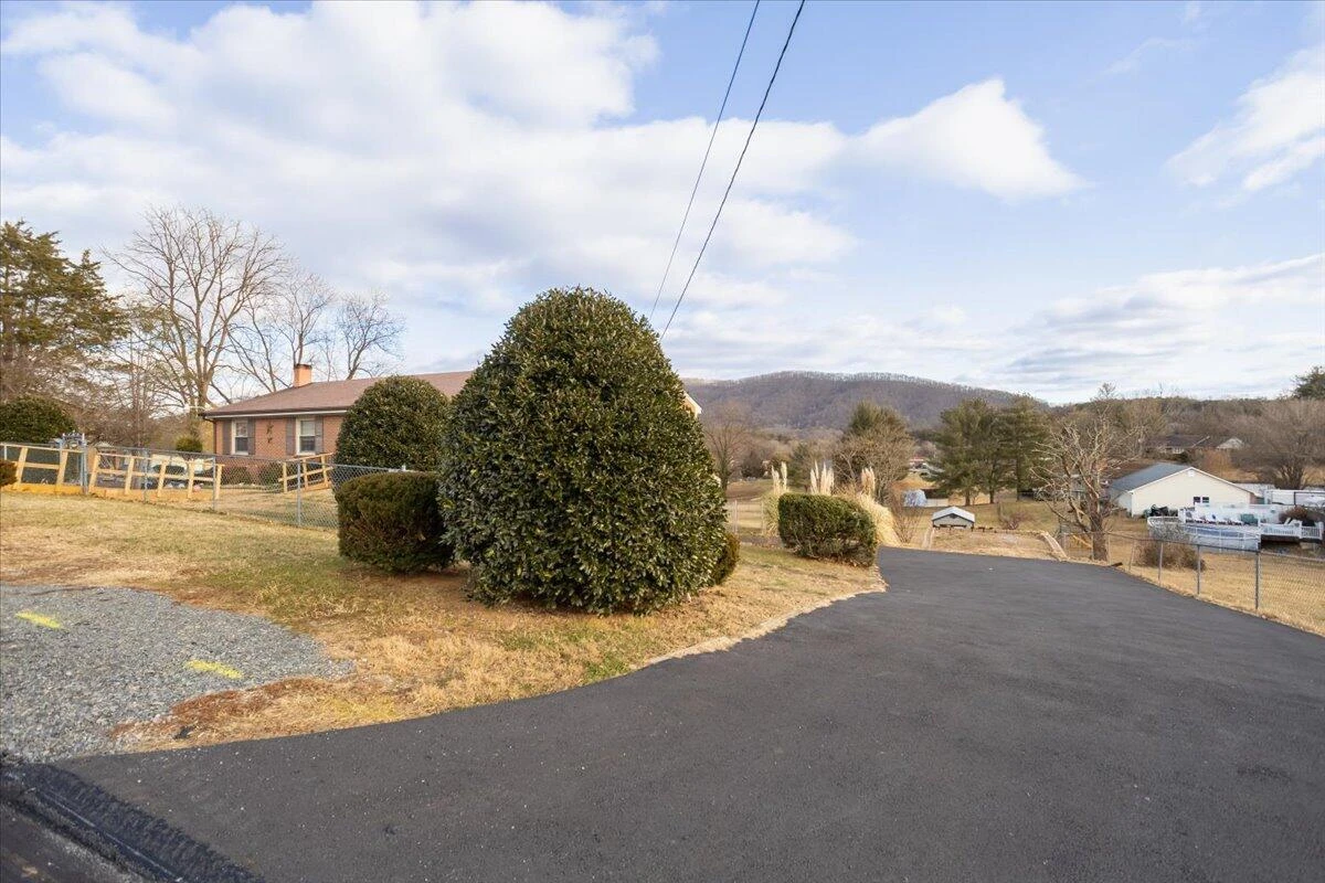 4129 Blue View DR - Photo 31