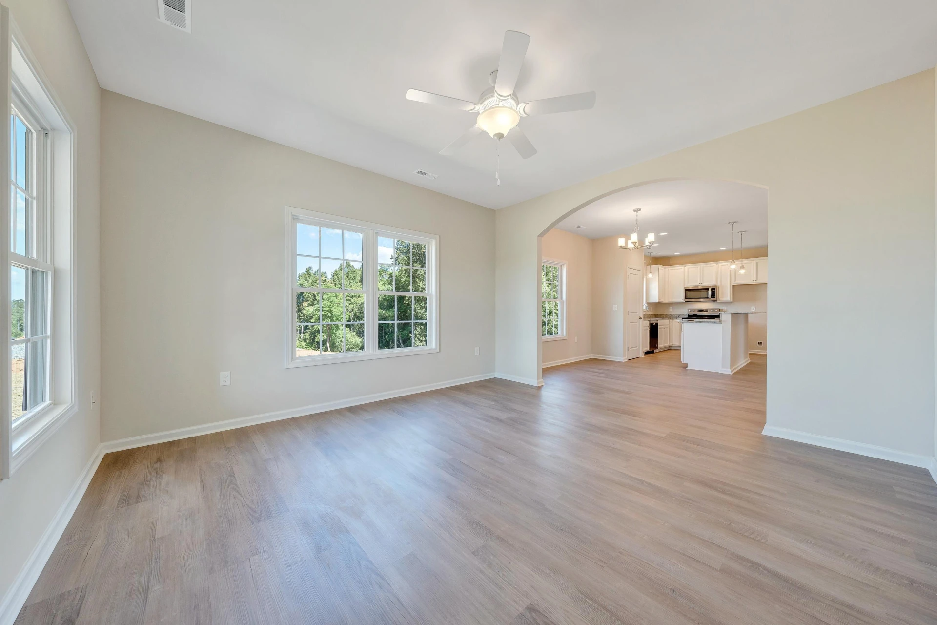 130 Parker LN - Photo 3
