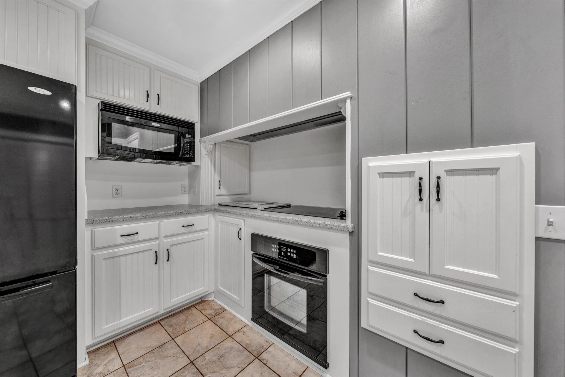280 HILLCREST DR - Photo 17