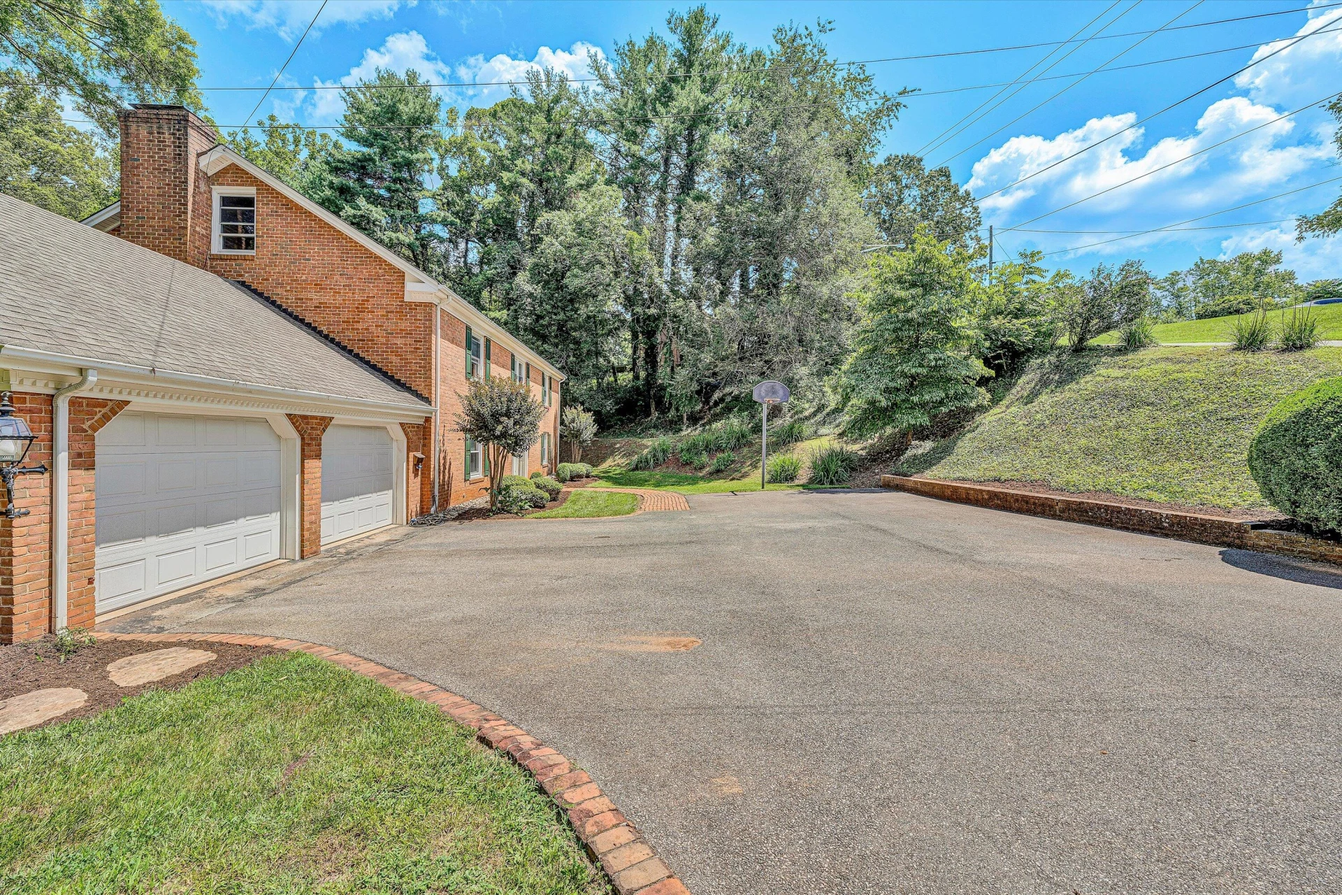 280 HILLCREST DR - Photo 6