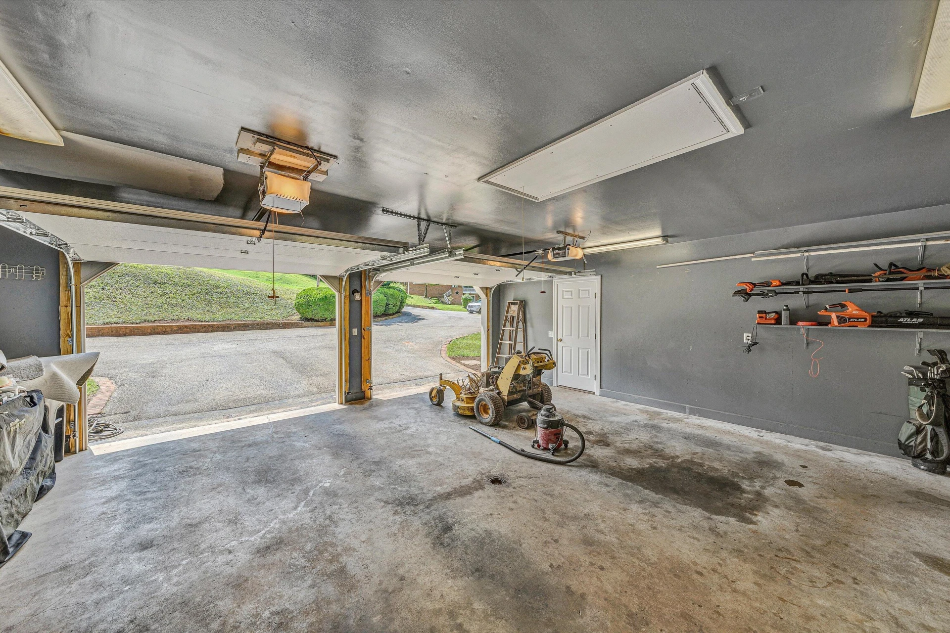 280 HILLCREST DR - Photo 43