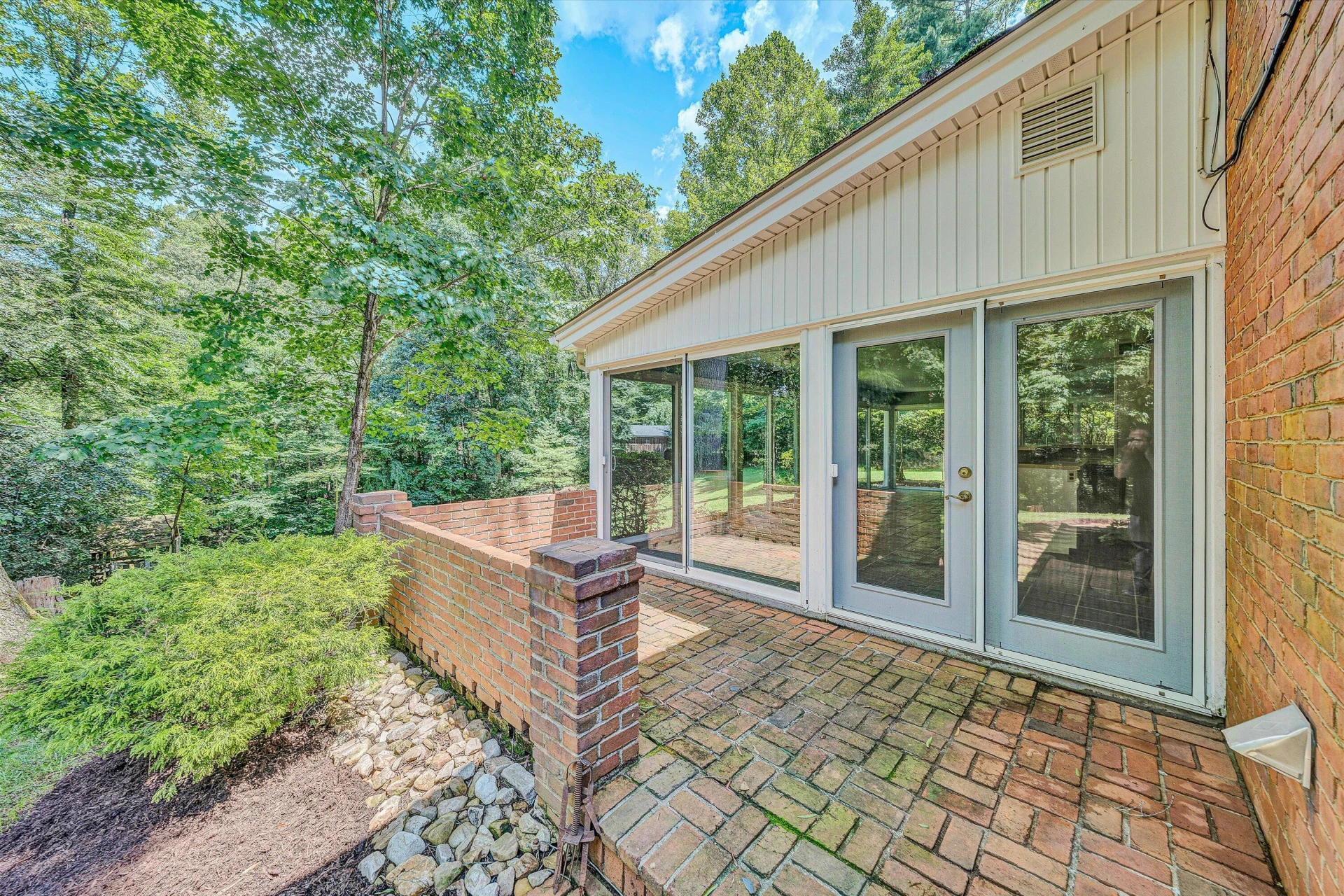 280 HILLCREST DR - Photo 45