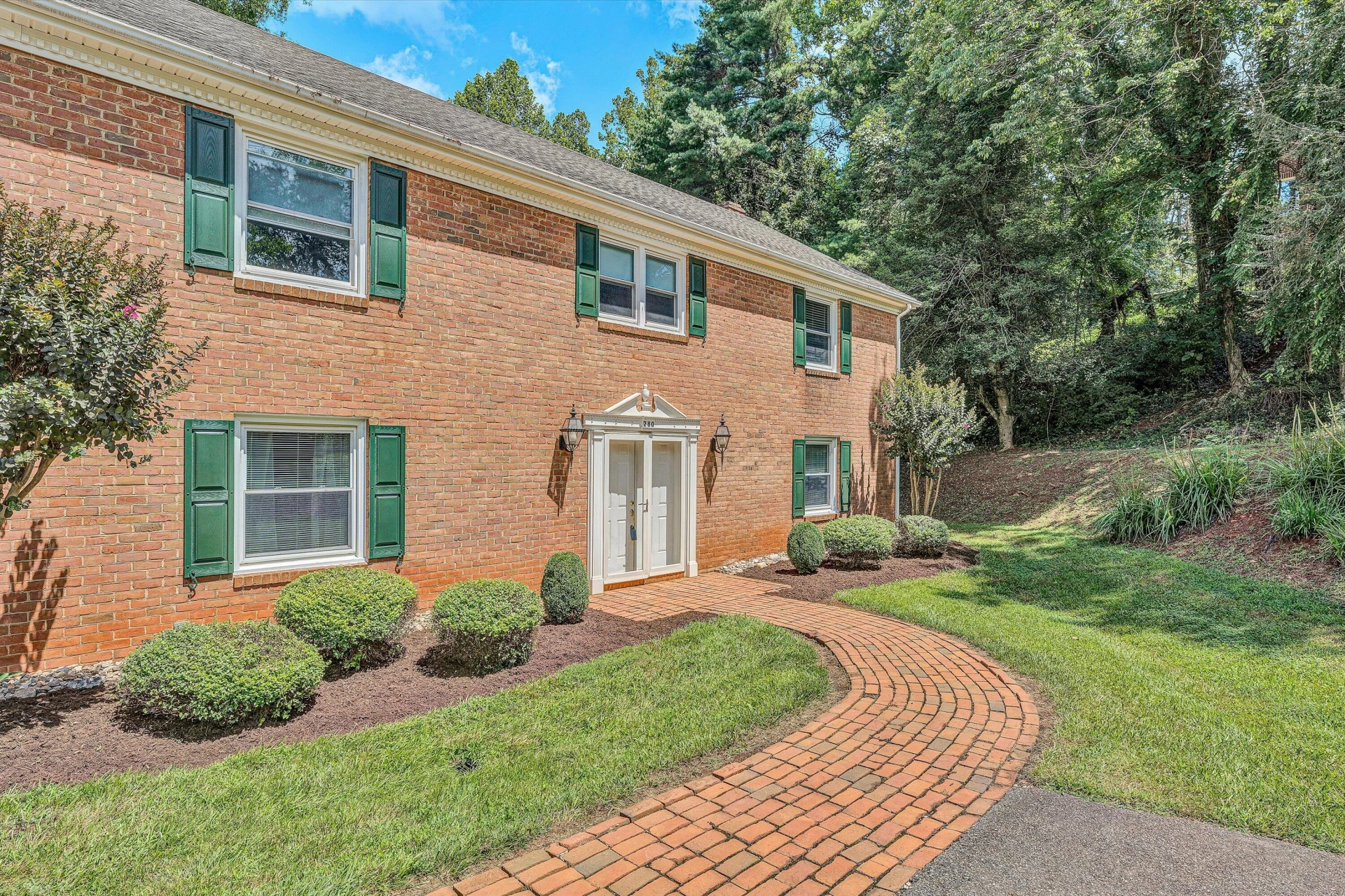 280 HILLCREST DR - Photo 7