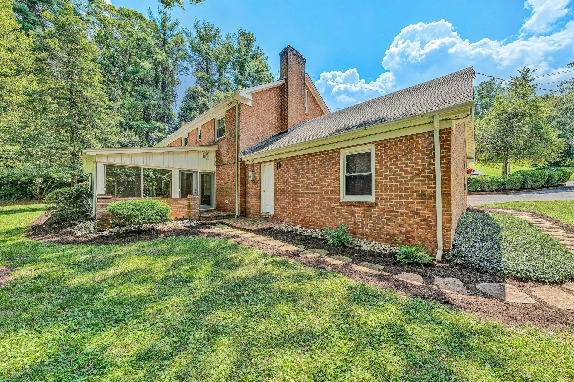 280 HILLCREST DR - Photo 54