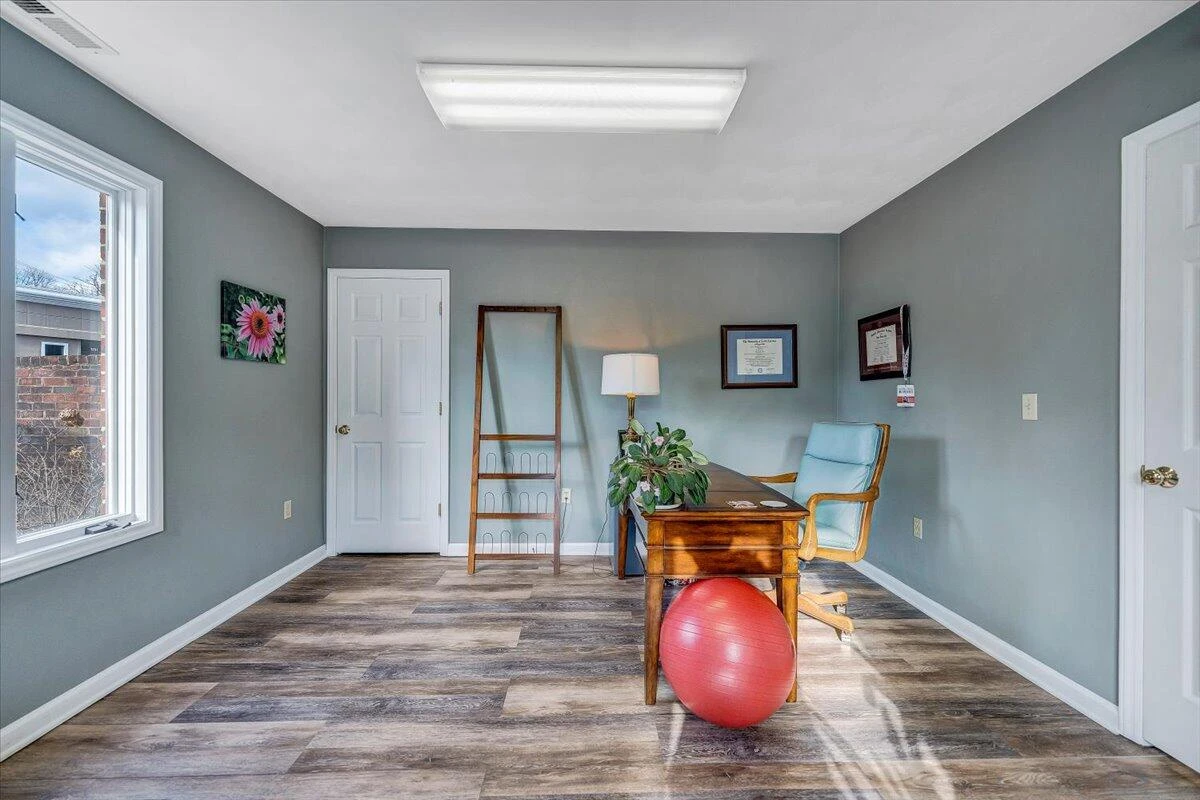 1234 Maple AVE SW - Photo 26