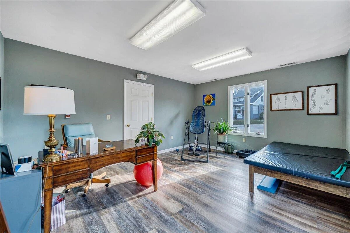 1234 Maple AVE SW - Photo 27