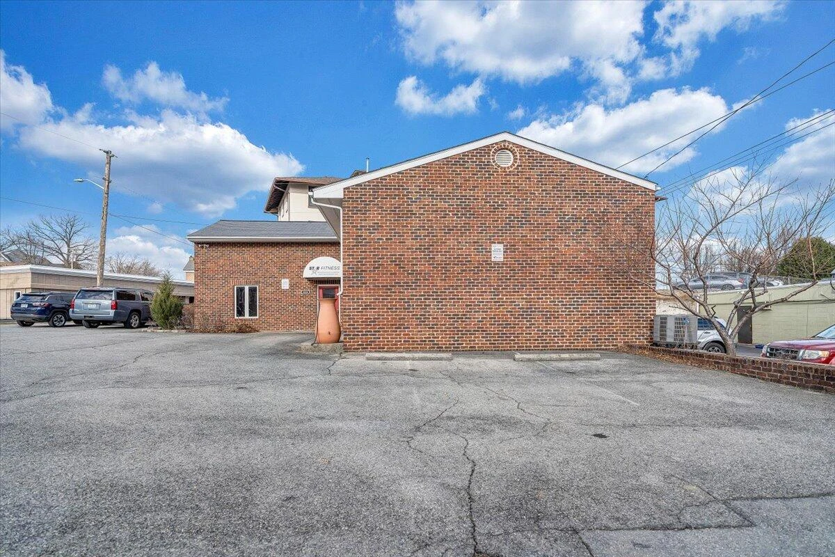 1234 Maple AVE SW - Photo 41
