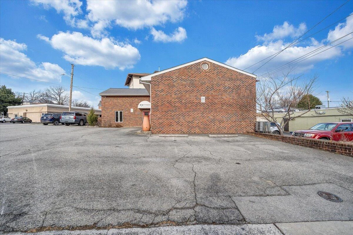 1234 Maple AVE SW - Photo 42