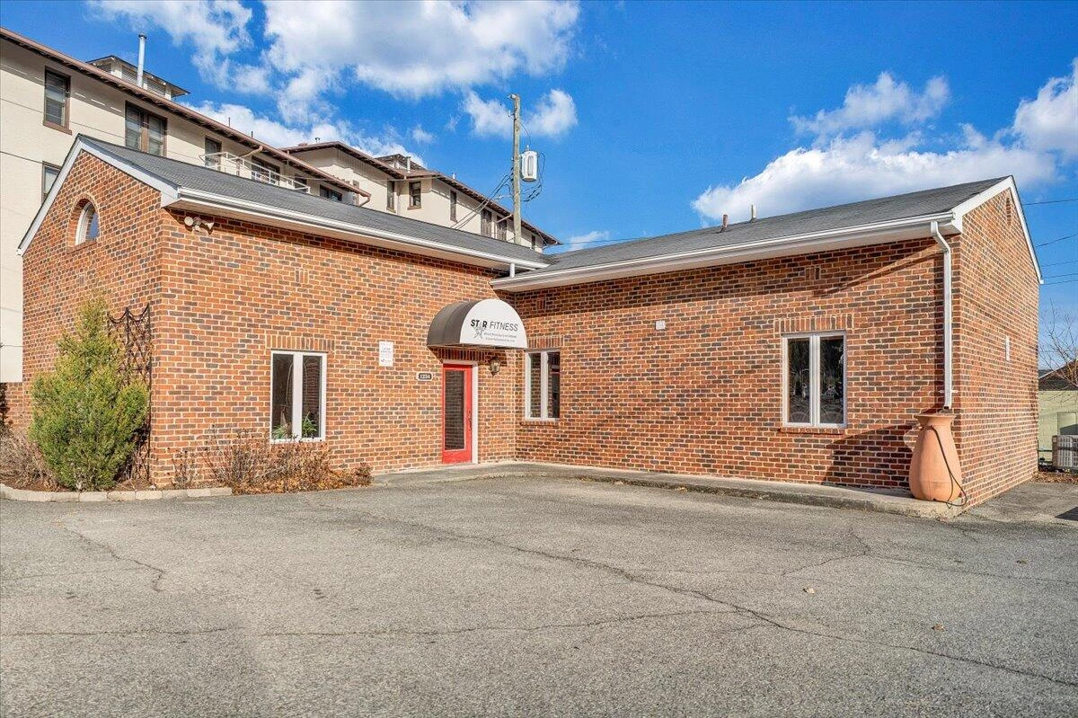 1234 Maple AVE SW - Photo 43