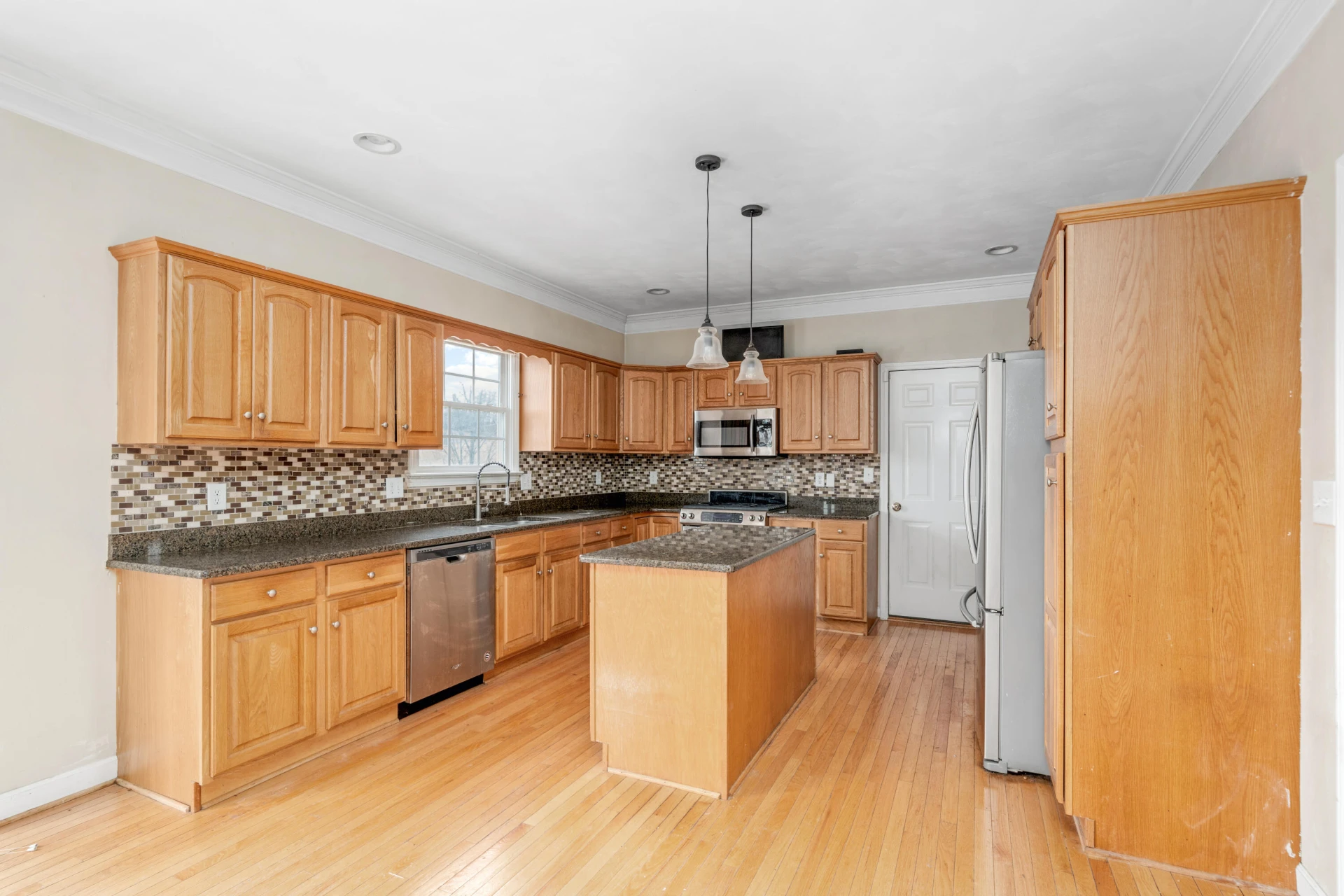 765 Country Club RD - Photo 12