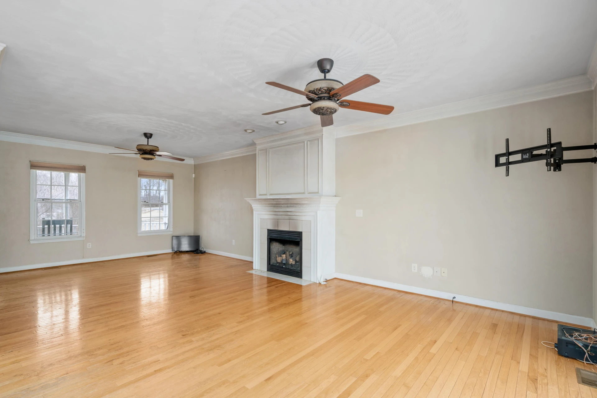 765 Country Club RD - Photo 14