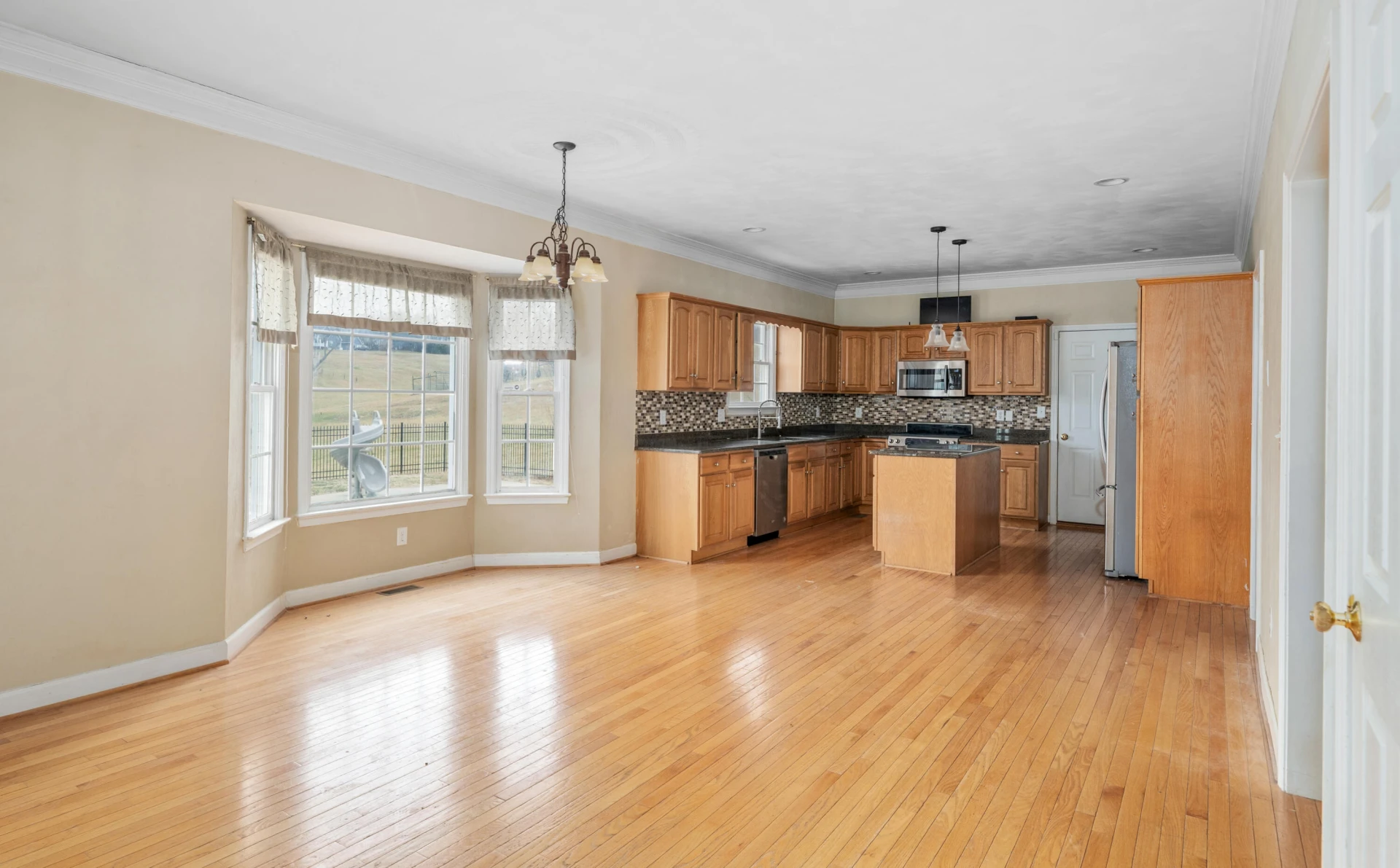 765 Country Club RD - Photo 15