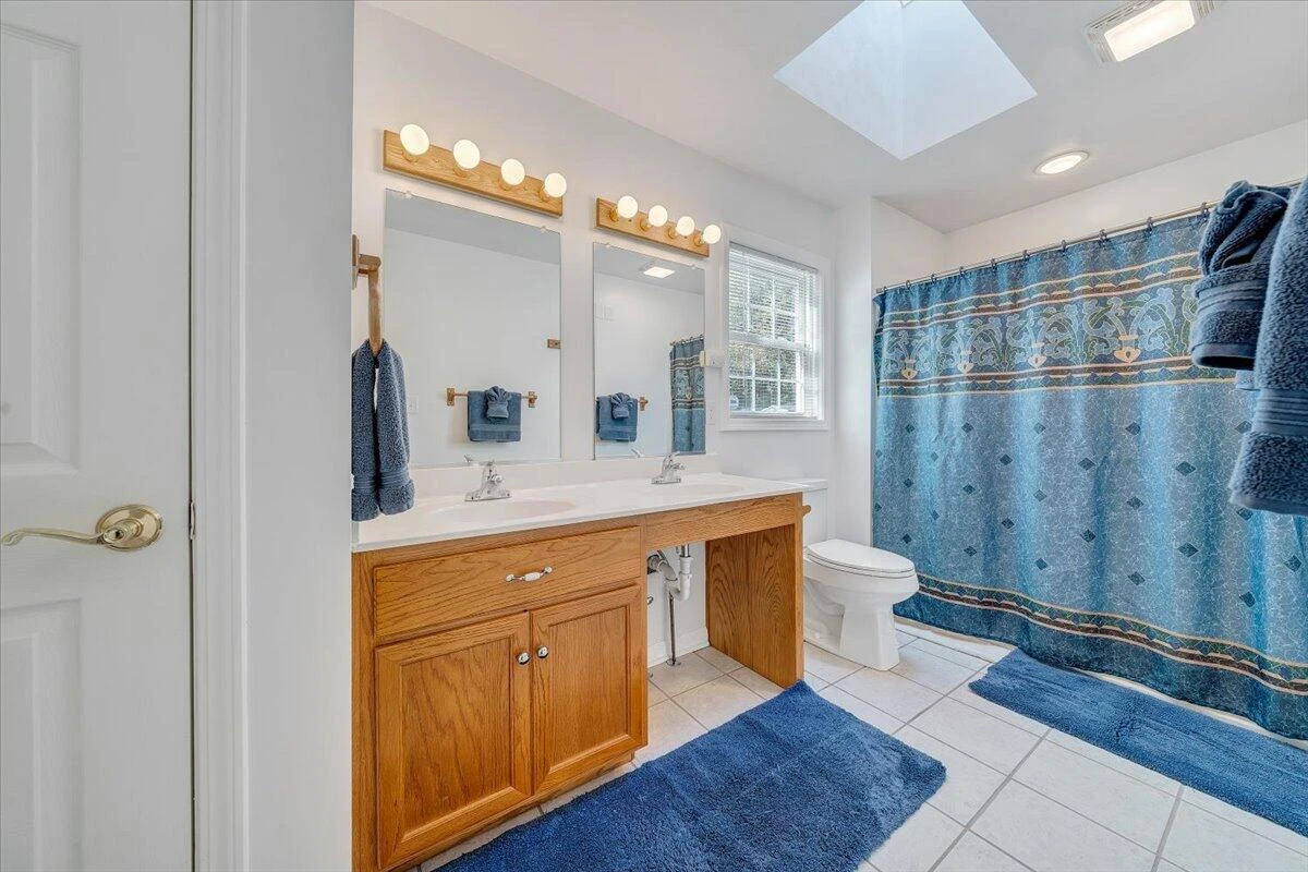1146 Morehead AVE SE - Photo 8