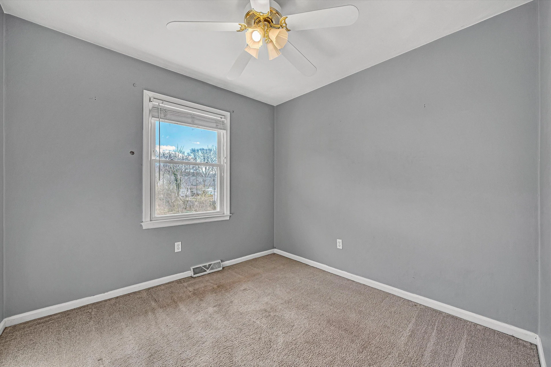 4634 Trevino CIR NE - Photo 9