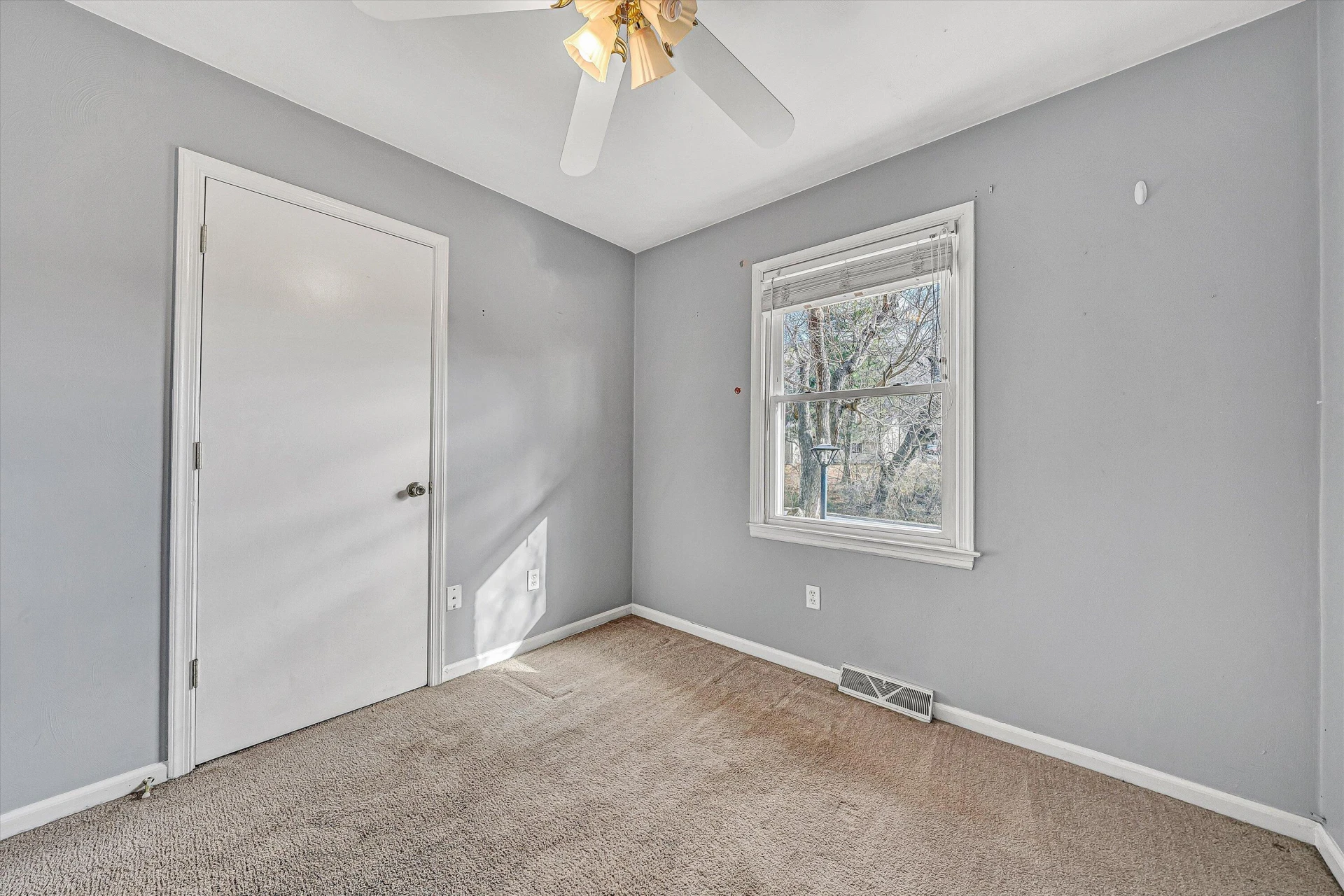 4634 Trevino CIR NE - Photo 10
