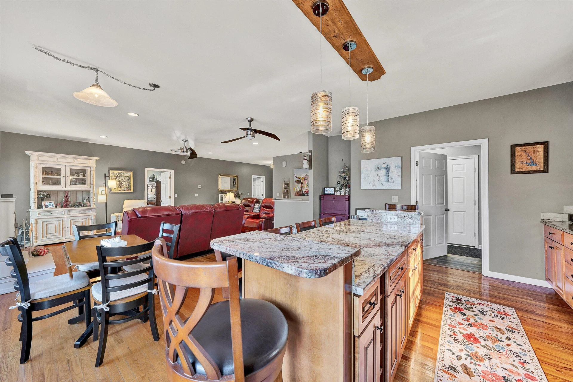213 Redwood TER - Photo 20