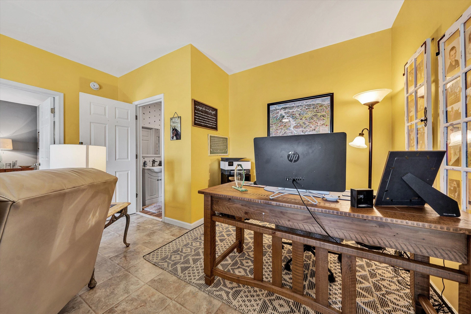 213 Redwood TER - Photo 32